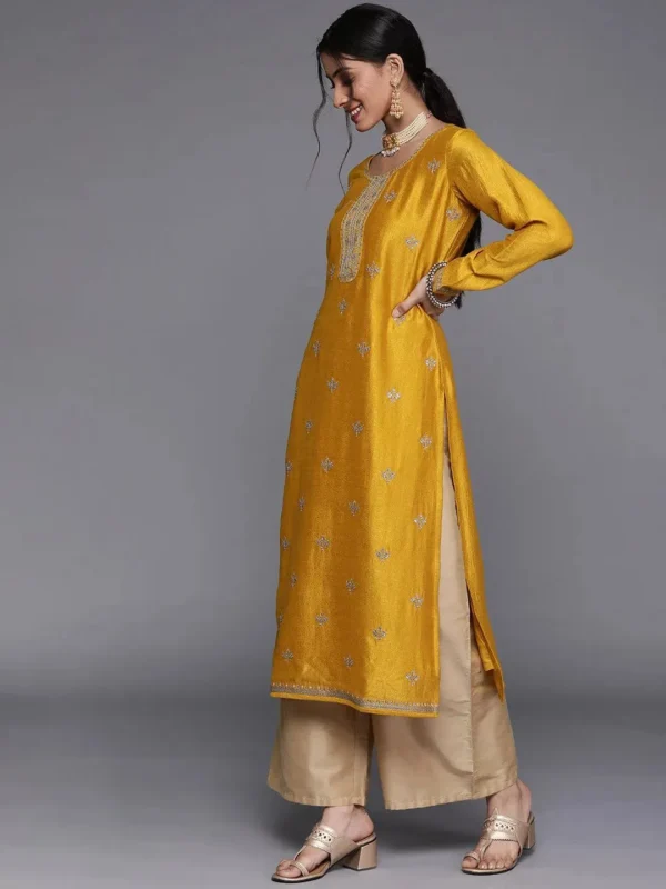Yellow Embellished Silk Kurta - Image 5