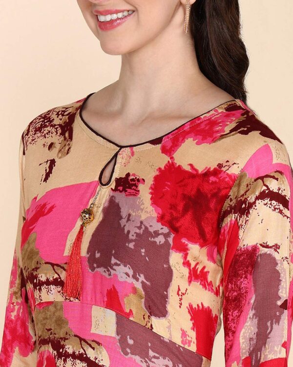 Women Printed Flared Kurta - Image 3