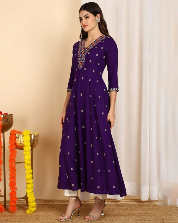 Women Yoke Embroidered Flared Kurta - Image 7