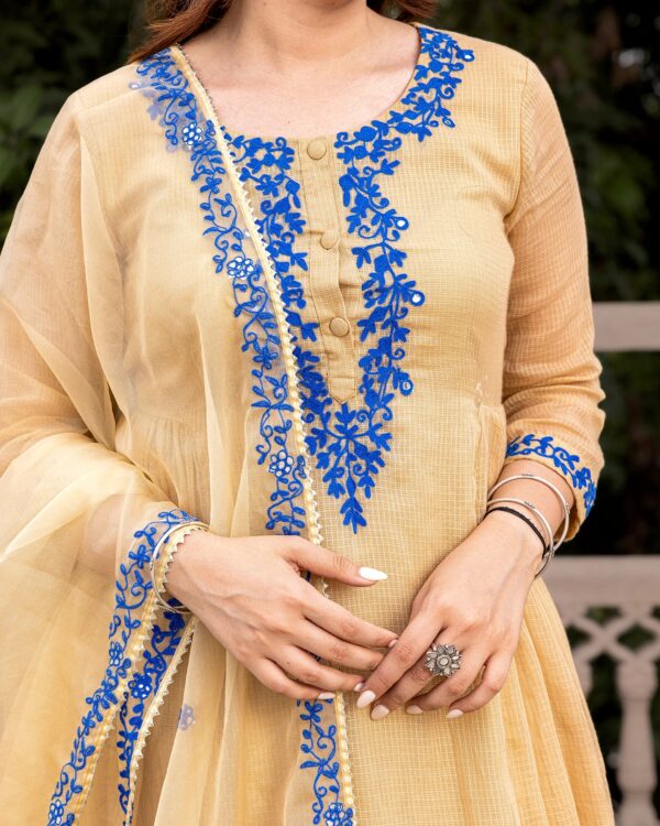 Women Beige Aari Embroidered Suit Set - Image 2