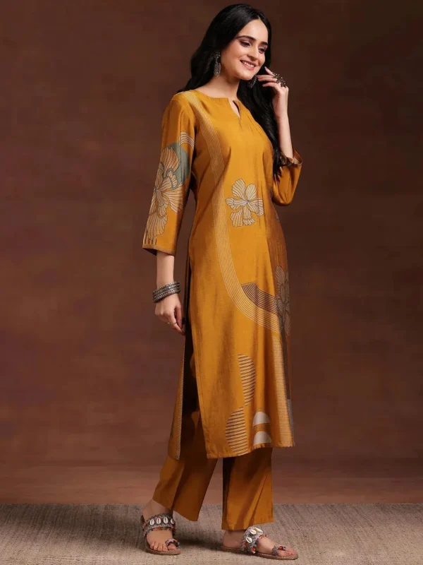 Women Mustard Printed Silk Blend Straight Suit With Dupatta - Image 3