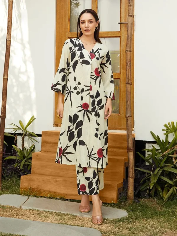 Women Printed Cotton Slub Kurta with Pants - Set