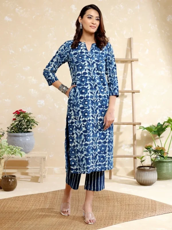 Women Blue Hand Block Printed Cotton Kurta with Pants – Set - Image 3