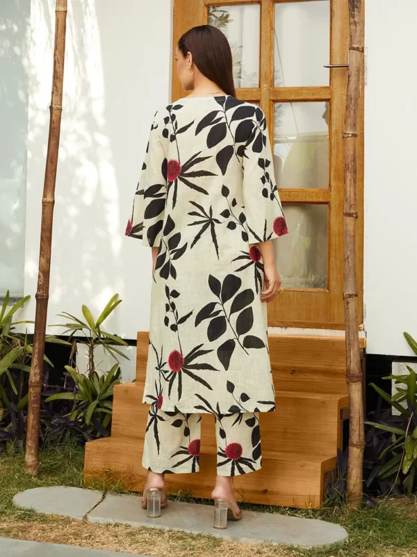 Women Printed Cotton Slub Kurta with Pants - Set - Image 2
